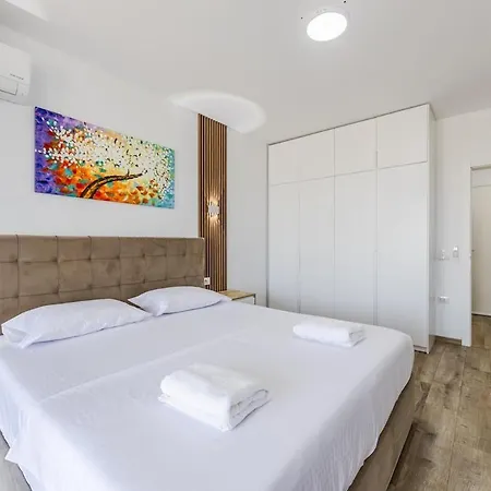 Apartmán Adriatic Escape Steps From The By Pikhost *
